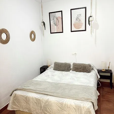 Rota Suites *